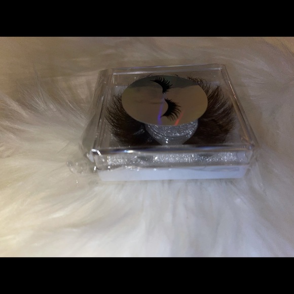 25 MM Mink Reusable Strip Lashes - Picture 3 of 14